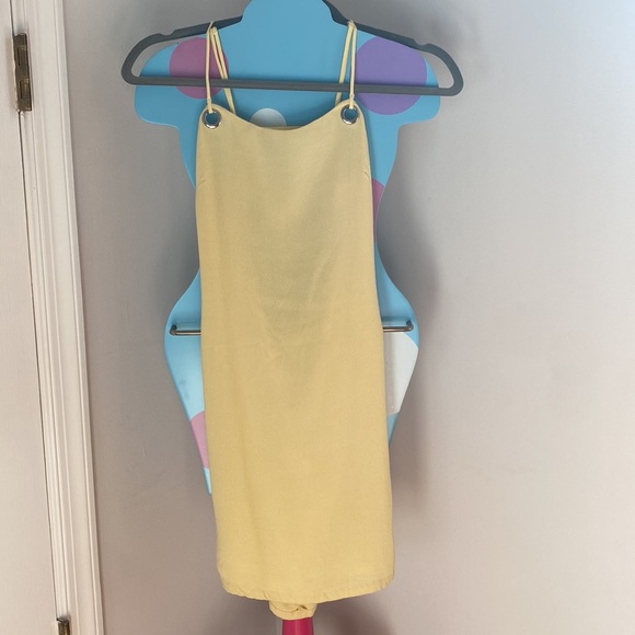 Urban Outfitters pastel yellow open back mini dress - Picture 5 of 5